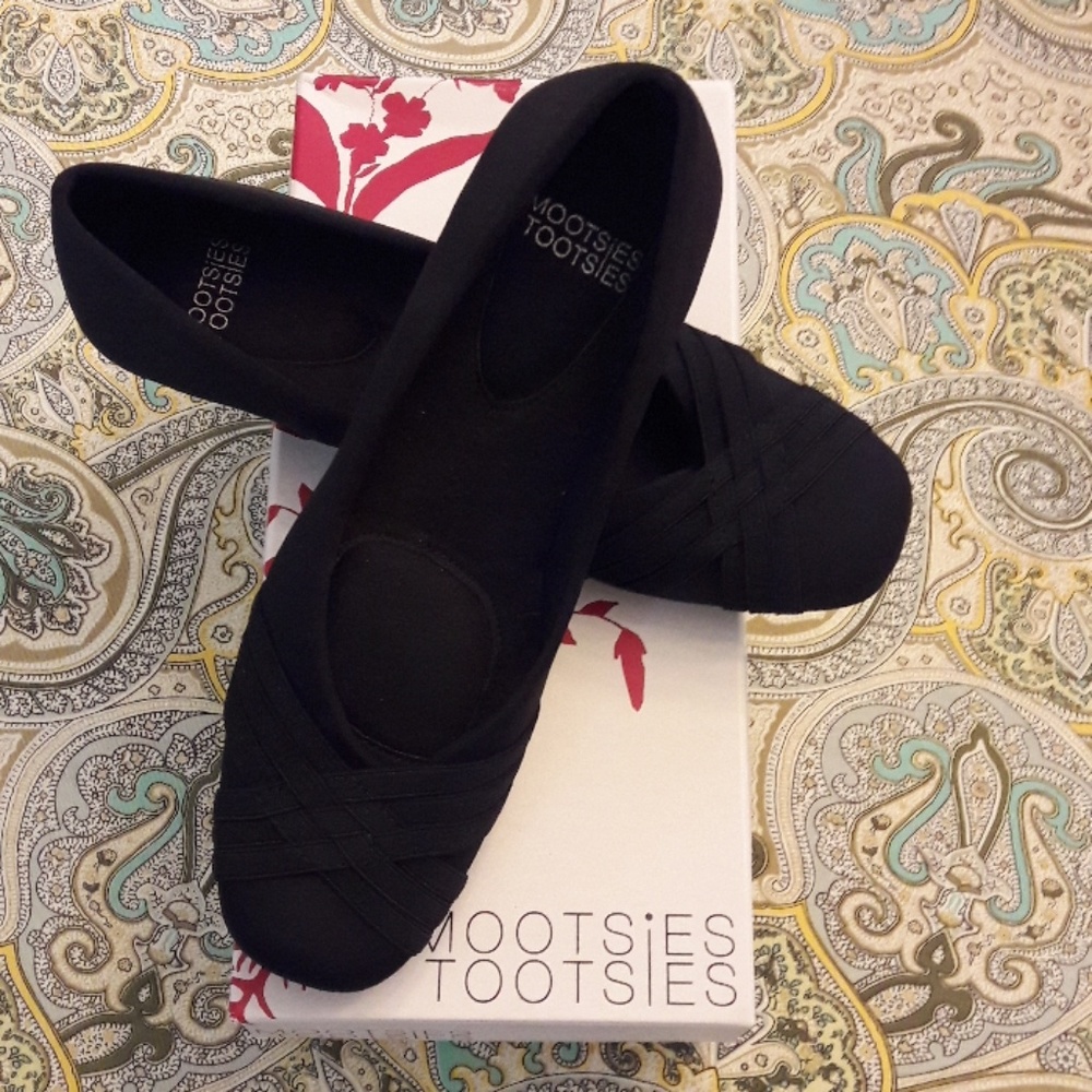 NWB mootsies tootsies black flats size 7